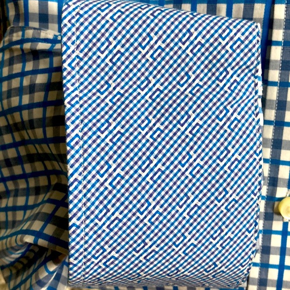 Neiman Marcus plaid shirt with contrasting cuffs - Picture 5 of 10